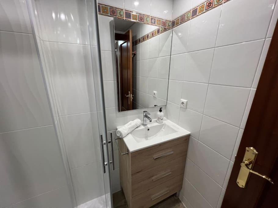 דירות Piso En Linares Zona Centro Con Parking Gratis מראה חיצוני תמונה