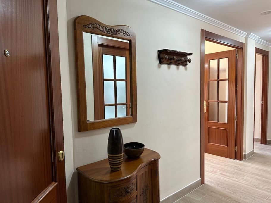 דירות Piso En Linares Zona Centro Con Parking Gratis מראה חיצוני תמונה